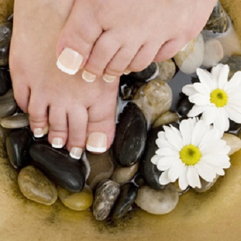 LUXURY NAILS SPA - Pedicure Treatment